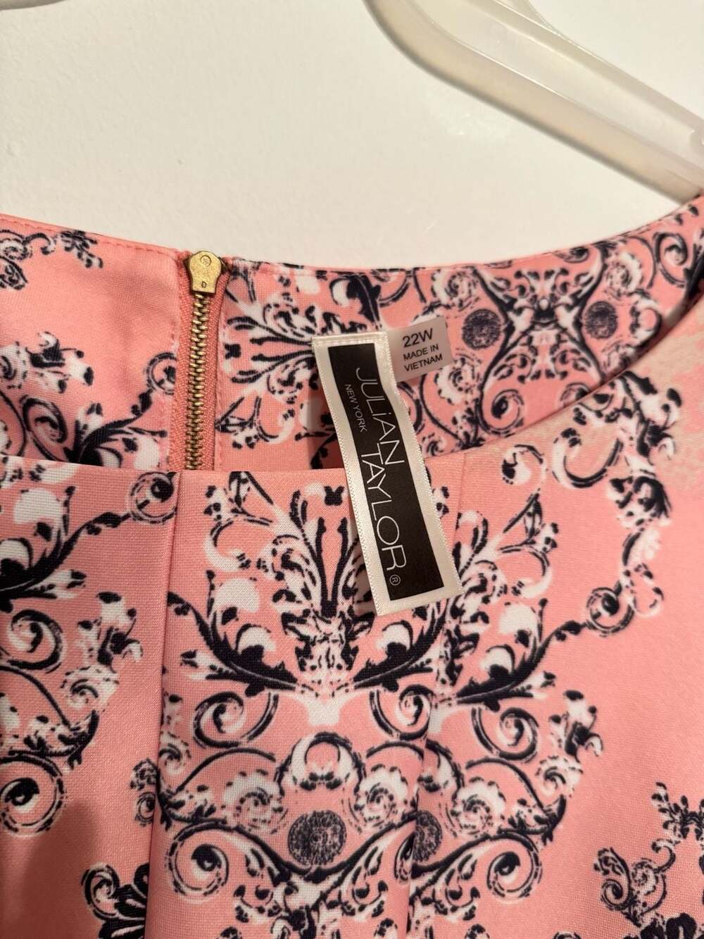 Julian Taylor New York Pink Damask Print Sleeveless Dress Size 22W - Picture 3 of 3